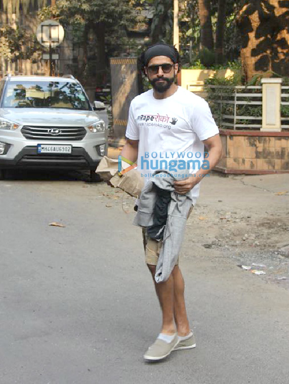 Farhan Akhtar spotted at dubbing studio Farhan Akhtar spotted at dubbing studio
