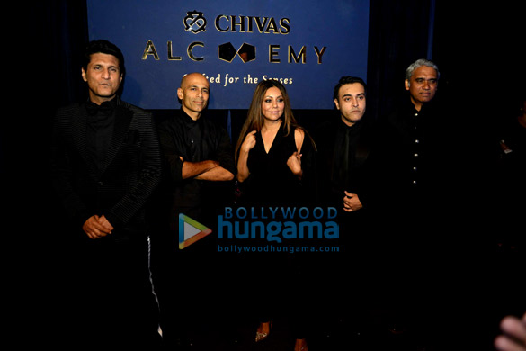 gauri khan snapped at the alchemy show in delhi 2