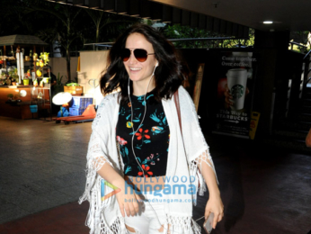 Ileana D’Cruz, Aftab Shivdasani, Elli Avram and others snapped at the airport