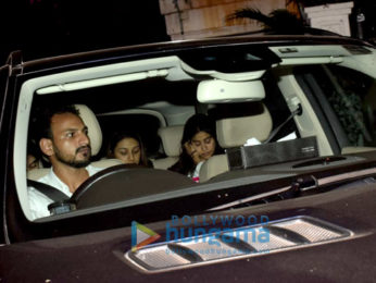 Janhvi Kapoor and Khushi Kapoor snapped at Arjun Kapoor's house