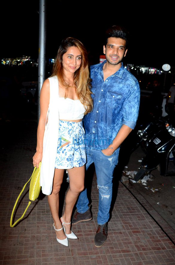 karan kundra and anusha dandekar spotted in bandra 4