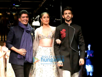 Kareena Kapoor Khan and Kartik Aaryan walk the ramp for Manish Malhotra