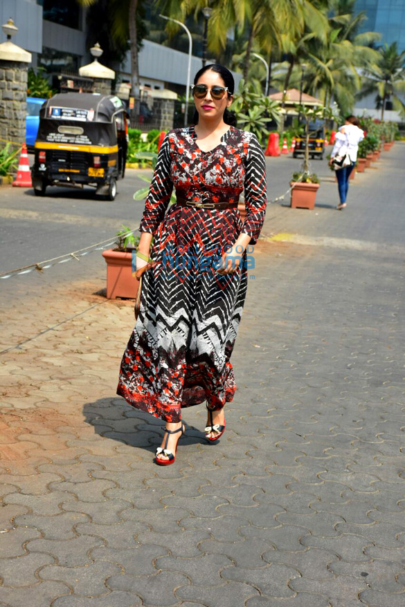 neha bhasin spotted in malad 2