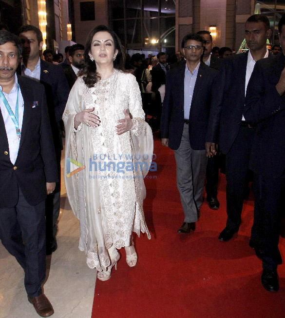 nita ambani snapped at toisa 2