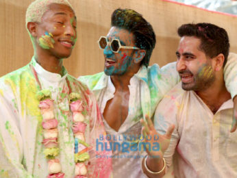 Pharrell Williams snapped with Ranveer Singh and DJ Khushi Soni