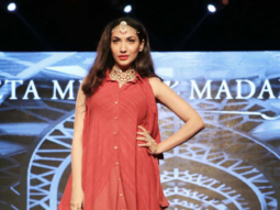 Prernaa Arora walks the ramp for the Chamber Of Commerce