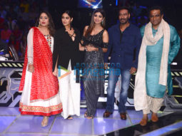 Raid stars Ajay Devgn and Ileana D’cruz snapped with Shilpa Shetty on Super Dancer 2 sets