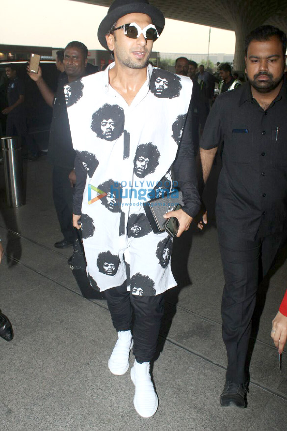 ranveer singh deepika padukone and others snapped at the airport 1