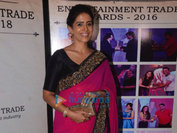 Raveena Tandon and Sonali Kulkarni grace the 2nd Entertainment Trade Awards 2018