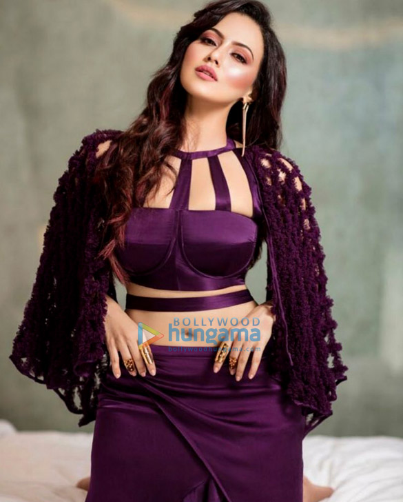 sana khan 43