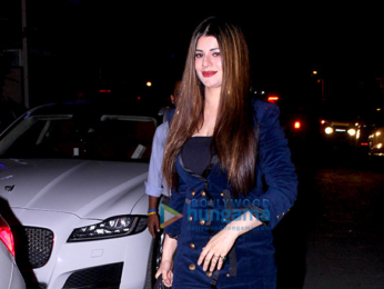 Sanjay Dutt and others grace the launch of Bunny Sanghavi's lounge 'B'