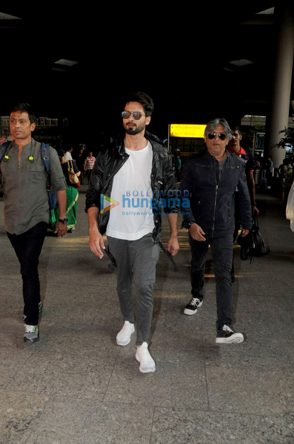 shahid kapoor vaani kapoor anil kapoor and others snapped at the airport 006 1