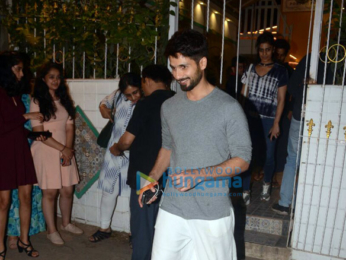 Shahid Kapoor and Mira Rajput snapped with brother Ishaan Khatter in Juhu