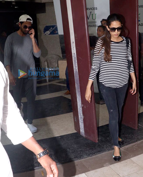 shahid kapoor and mira rajput spotted outside a clinic 5