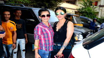 Shruti Haasan and Akshara Haasan spotted at a cafe in Bandra