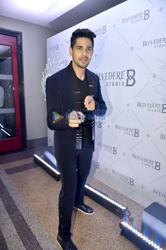 sidharth malhotra vaani kapoor athiya shetty and others grace the red carpet of belvedere studio 6