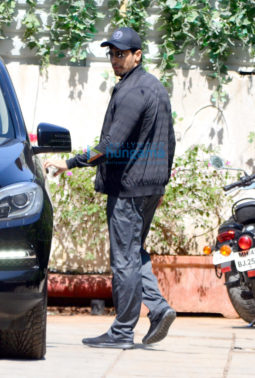 Sidharth Malhotra snapped at the gym