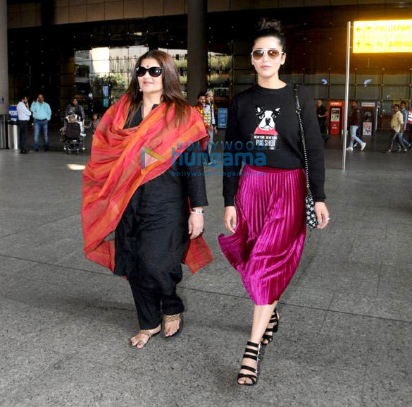 sonal chauhan boman irani manish malhotra and others snapped at the airport 001