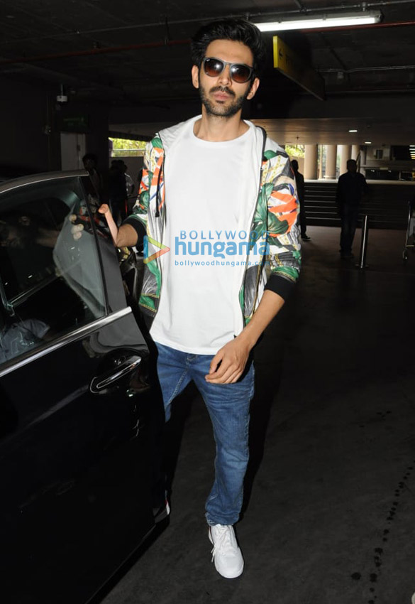 sophie choudry gurmeet choudhary and others snapped at the airport 001