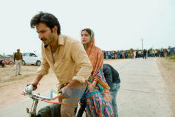 On The Sets Of The Movie Sui Dhaaga - Made In India