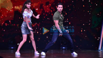 Tiger Shroff and Disha Patani snapped on the sets of DID Li’l Masters