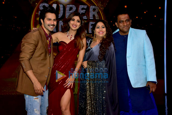 varun dhawan snapped on the sets of the show super dancer 2 4
