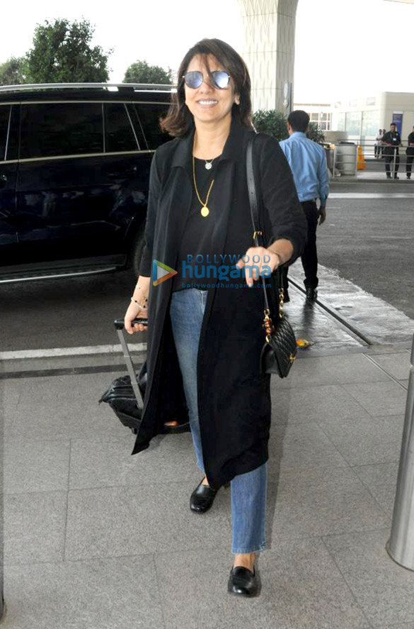 zareen khan rishi kapoor and others snapped at the airport 1