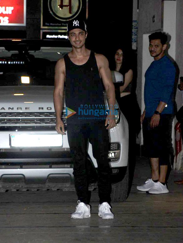 Aayush Sharma, Warina Hussain and Kartik Aaryan spotted at gym