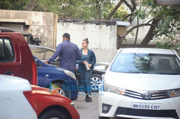alia bhatt snapped post a gym session in bandra 5