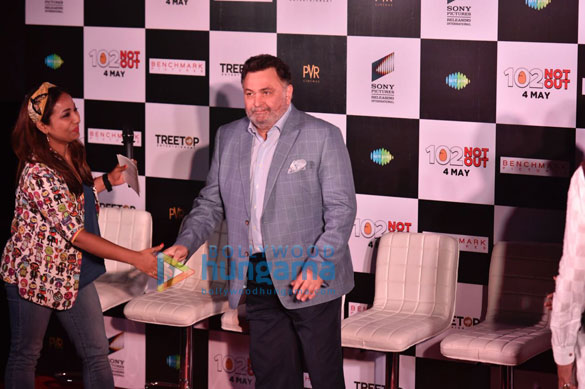amitabh bachchan and rishi kapoor launch the track badumbaaa from 102 not out 4