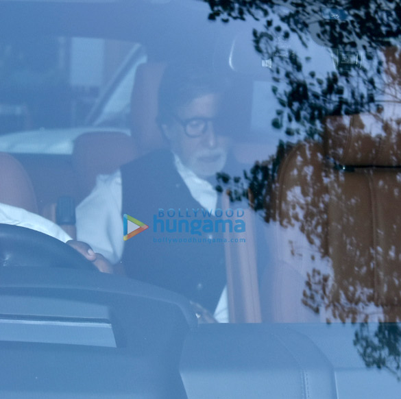 Amitabh Bachchan snapped out and about in Mumbai Amitabh Bachchan snapped out and about in Mumbai