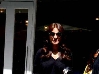 Anushka Sharma spotted at BBlunt in Bandra