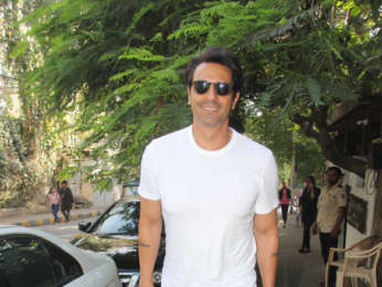 Arjun Rampal spotted at Hakim Aalim's in Bandra