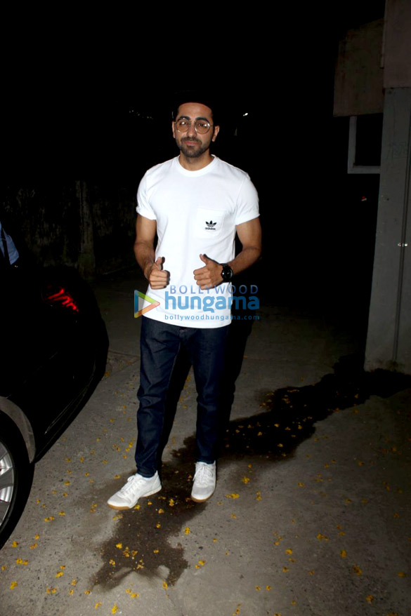 ayushmann khurrana spotted in juhu 5