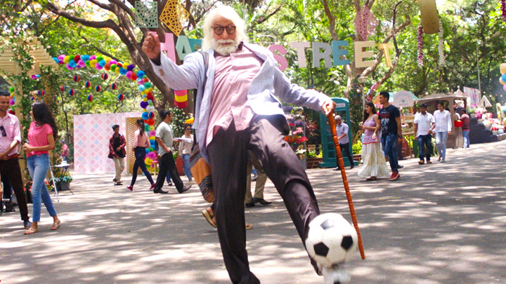 Bachche Ki Jaan (102 Not Out) Bachche Ki Jaan (102 Not Out)