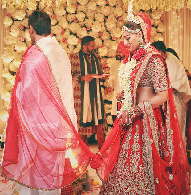 Bipasha Basu’s all hearts wish for Karan Singh Grover on Monkeyversary is super confusing yet cute!
