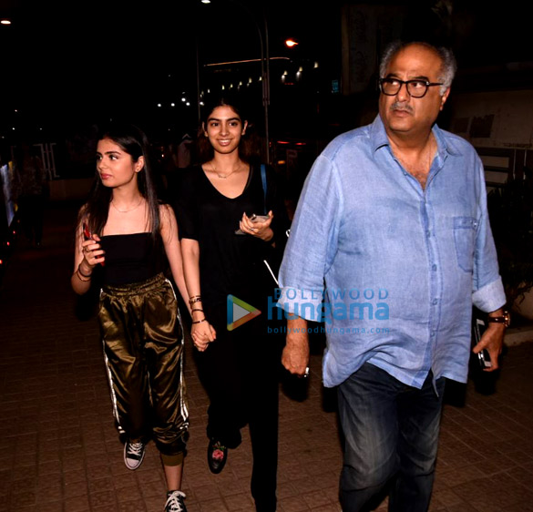 Boney Kapoor, Khushi Kapoor and Ishaan Khatter snapped post a movie screening Boney Kapoor, Khushi Kapoor and Ishaan Khatter snapped post a movie screening
