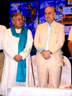Celebs at Lata Mangeshkar Awards 2018