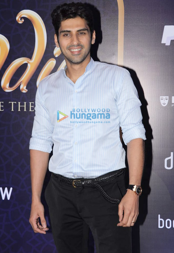 celebs grace the disney alladin book my show event 4