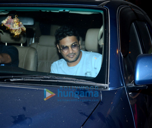 celebs visit salman khans home 18