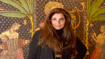 Dimple Kapadia graces Pichvai Exhibition curated by Pooja Singhal