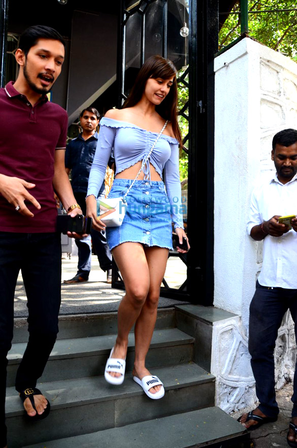 disha patani spotted at korner house in bandra 4