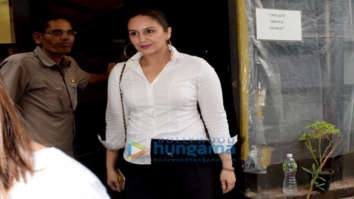 Huma Qureshi spotted at Indigo in Andheri