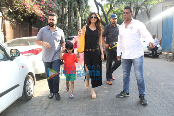raj kundra and shilpa shetty with her family spotted at son vivaans school in juhu 4