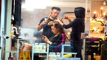 Iulia Vântur snapped at a salon