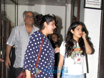 Janhvi Kapoor and Khushi Kapoor snapped at Bastian