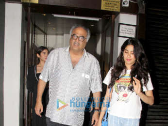 Janhvi Kapoor and Khushi Kapoor snapped at Bastian