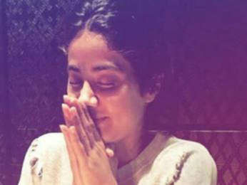 Janhvi Kapoor prays at dinner with her Dhadak gang Janhvi Kapoor prays at dinner with her Dhadak gang