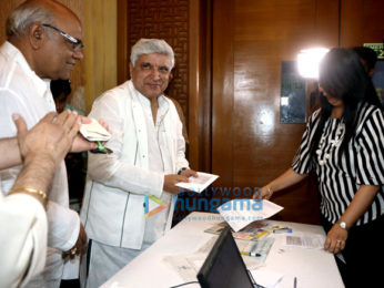 Javed Akhtar and IPRS distribute royalty worth 13 Crores