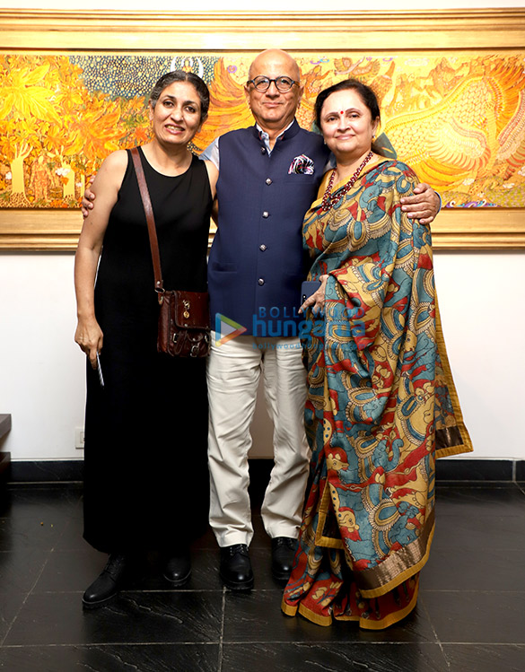 javed akhtar and shabana azmi inaugurate acclaimed artist seema kohlis show 5